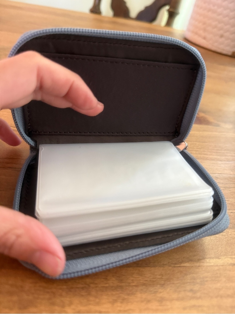 Compact Gray Leather Zip Card Wallet - Picture 4 of 10
